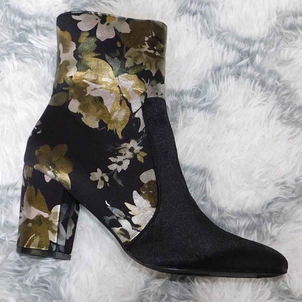 New! Sage & Silver Floral Black Ankle Boots - Picture 3 of 6